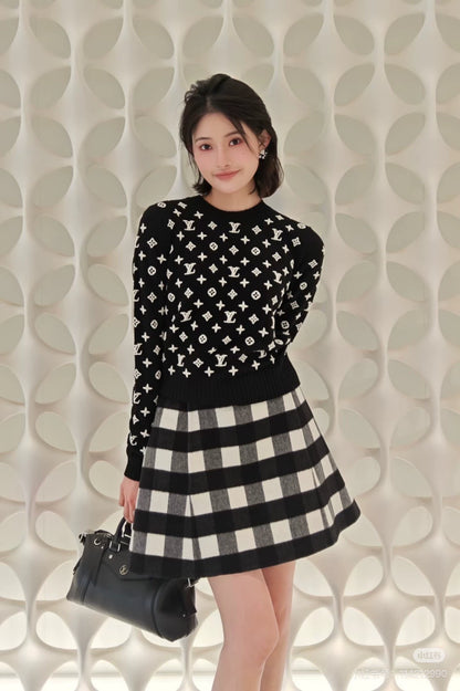 25fw Knitted pullover sweater