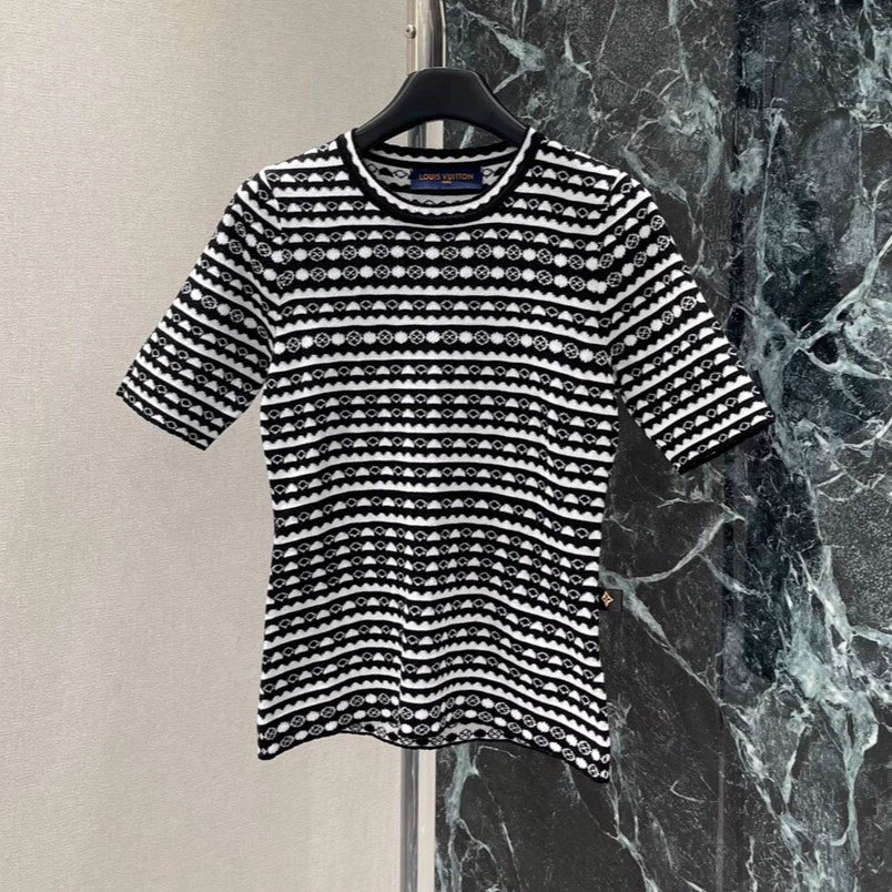 25 Summer new black and white striped knitted short sleeves