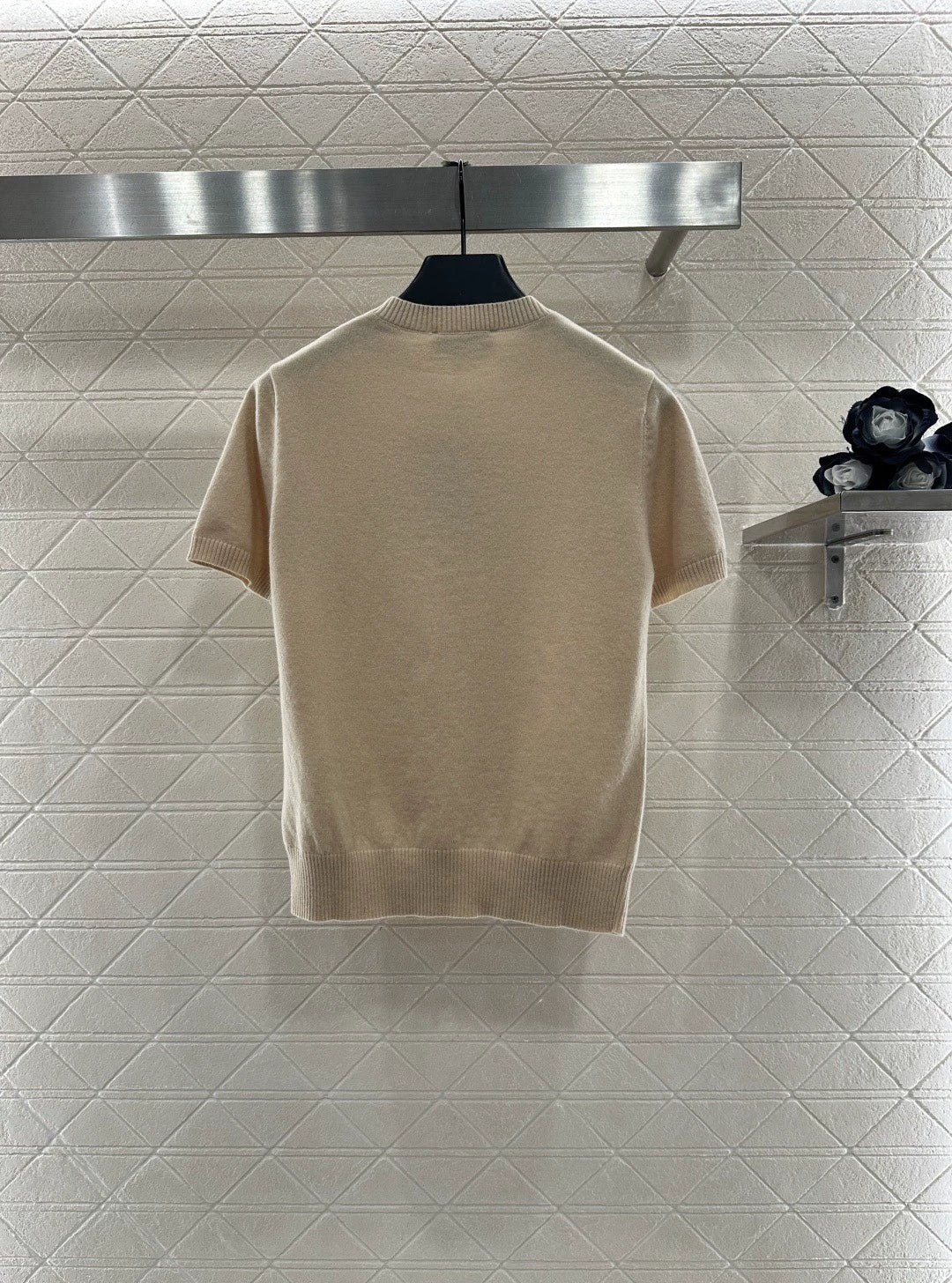 Button half open knit short sleeved shirt