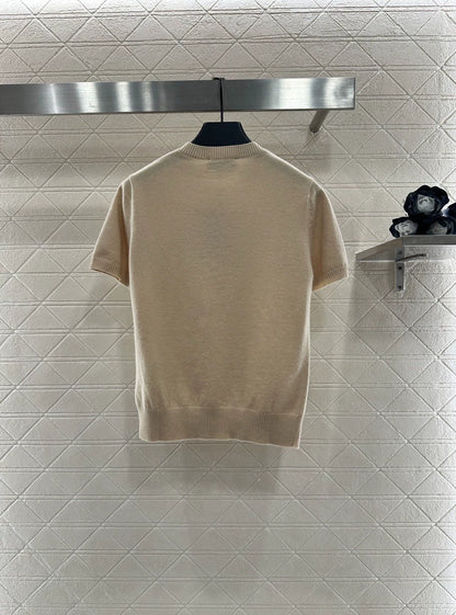 Button half open knit short sleeved shirt