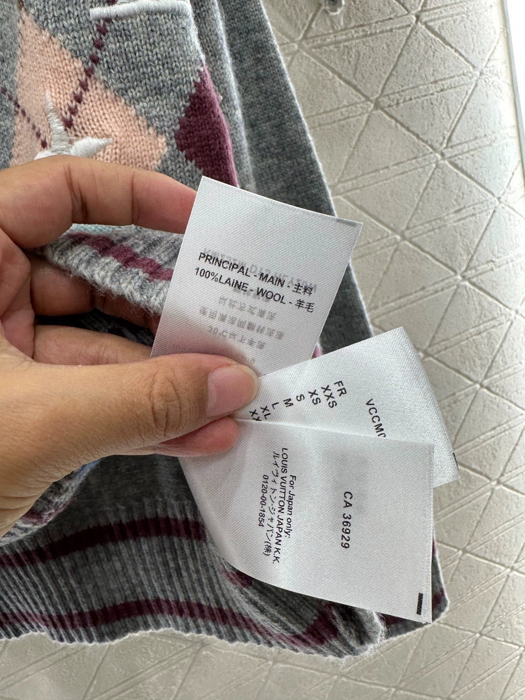 Lingge Embroidered Knitted Hooded Sweater