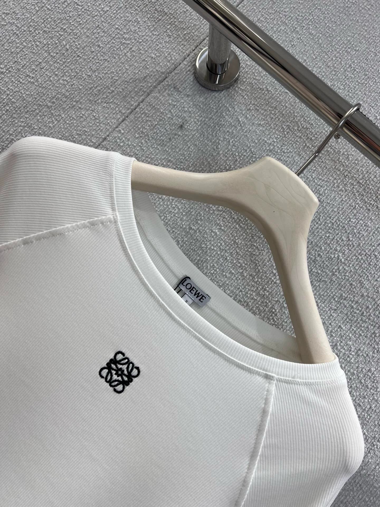 25Fw micro embroidered long sleeved base T-shirt