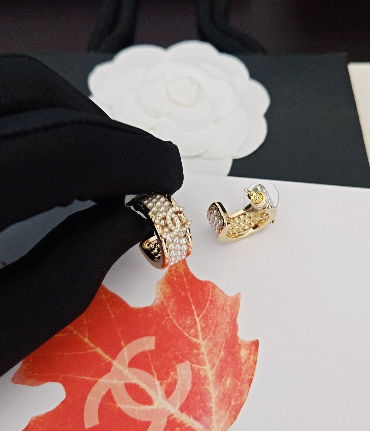 Double C pearl earrings