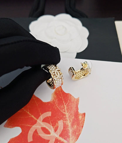 Double C pearl earrings