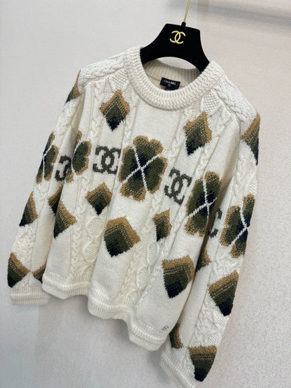 Four leaf clover knitted sweater