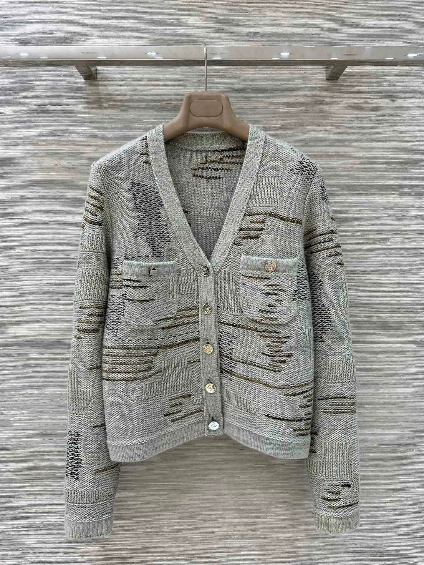 25fw Grey Knitted Cardigan