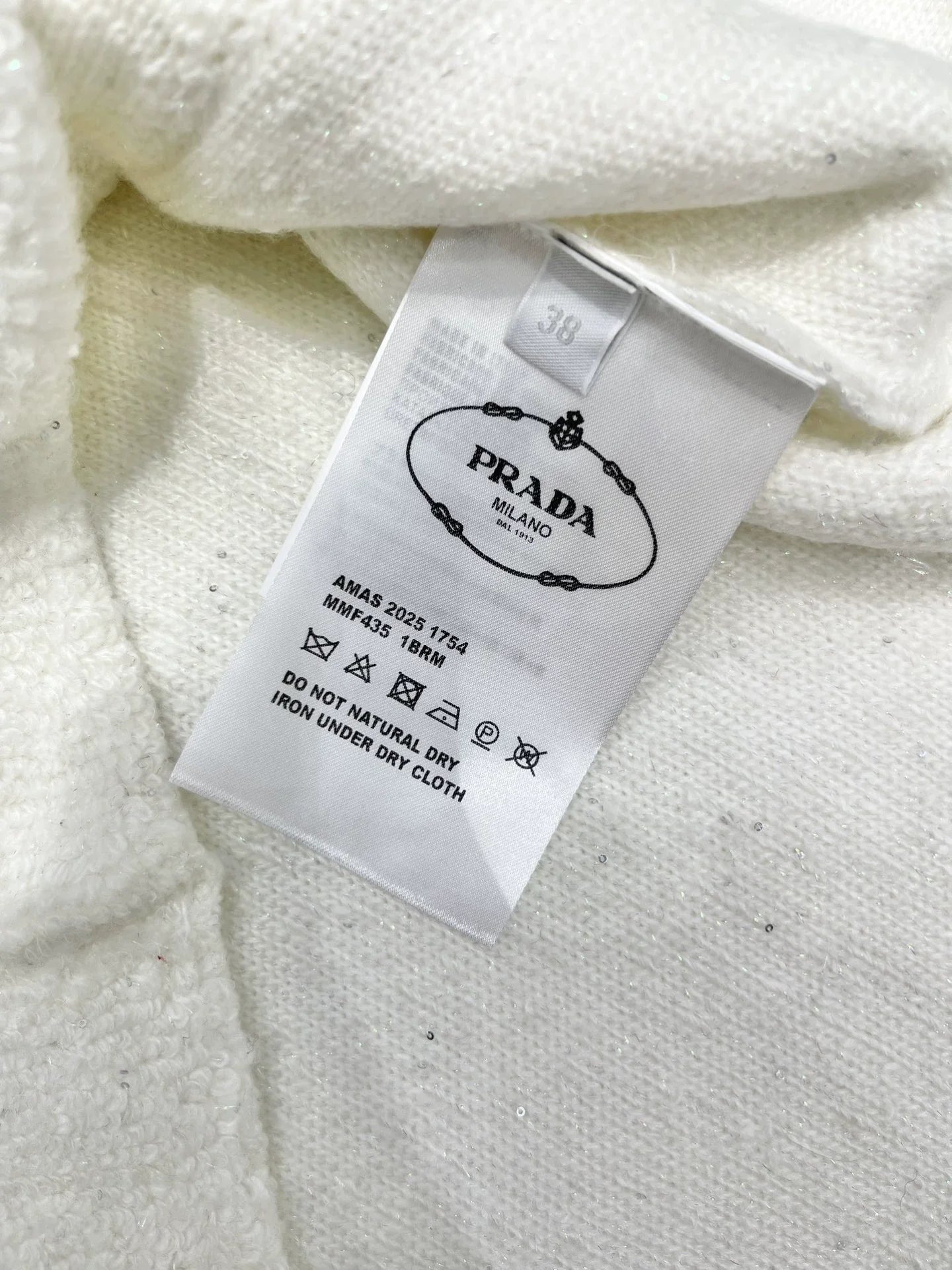 25fw Triangle logo knitted sleeveless vest