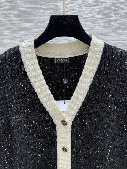 25fw Knitted long-sleeved cardigan