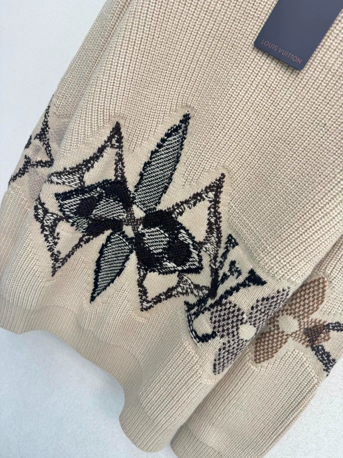 Skiing series knitted sweater