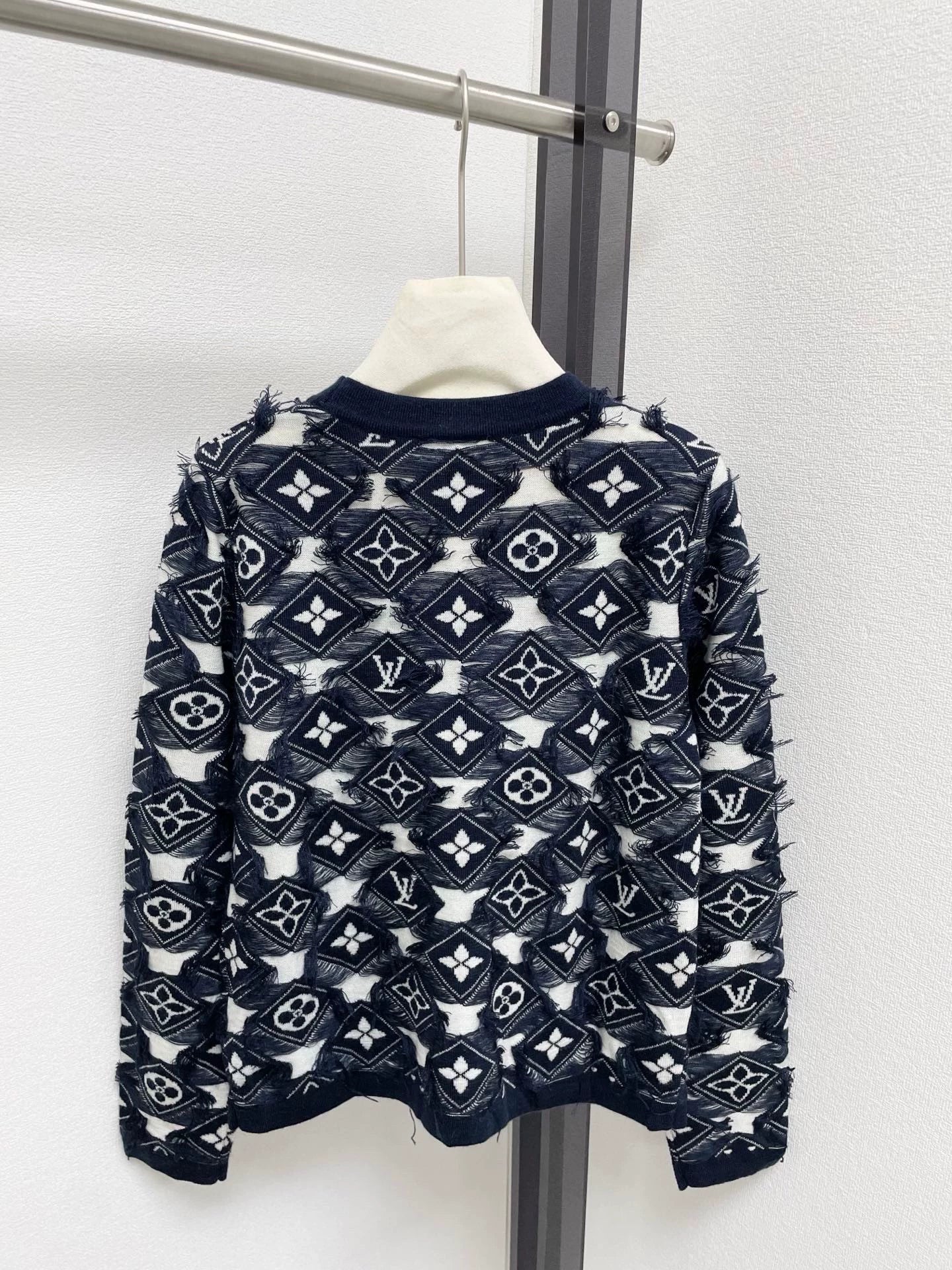 25fw Tassel contrasting color embellishment V-neck cardigan