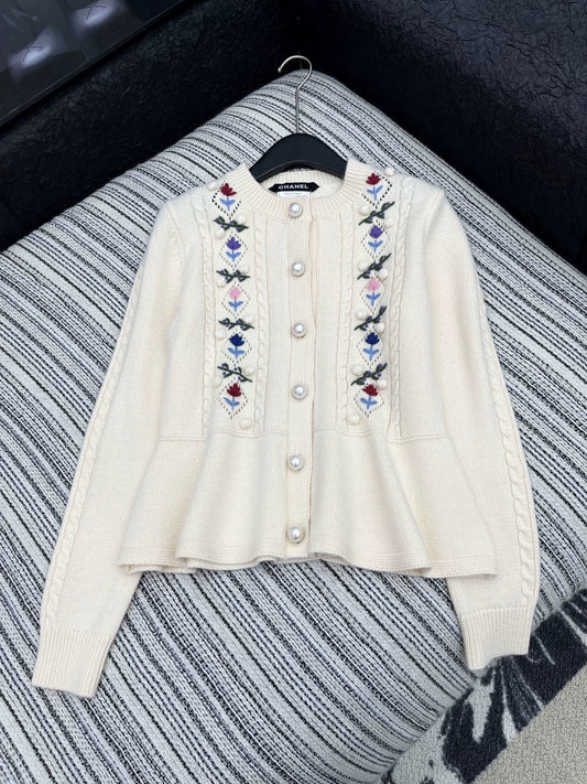 25fw Hook flower lotus leaf cardigan