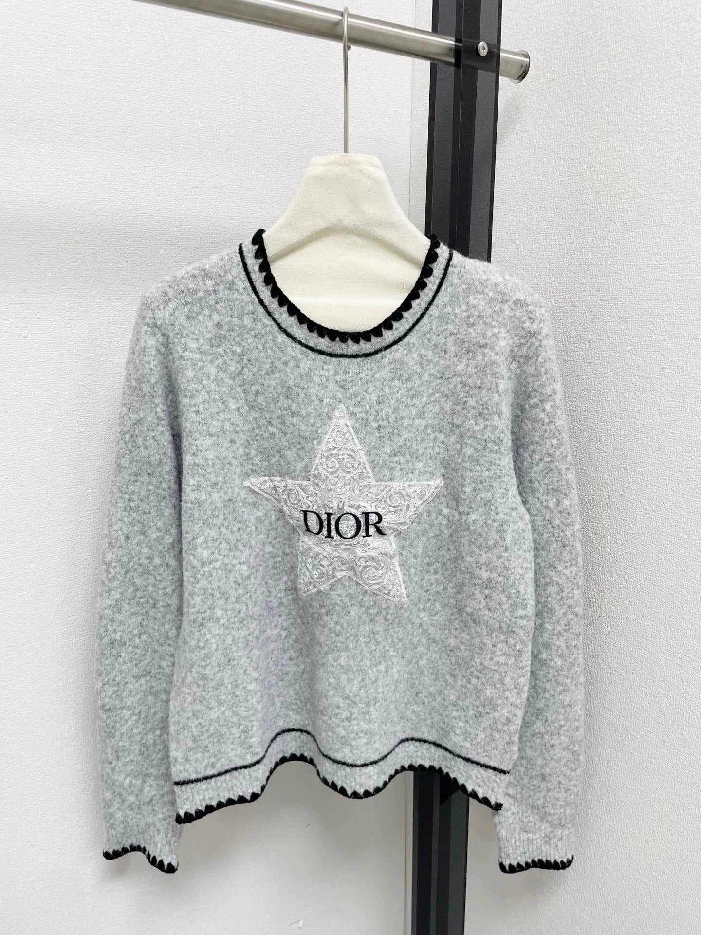 Pentagram letter embroidered sweater