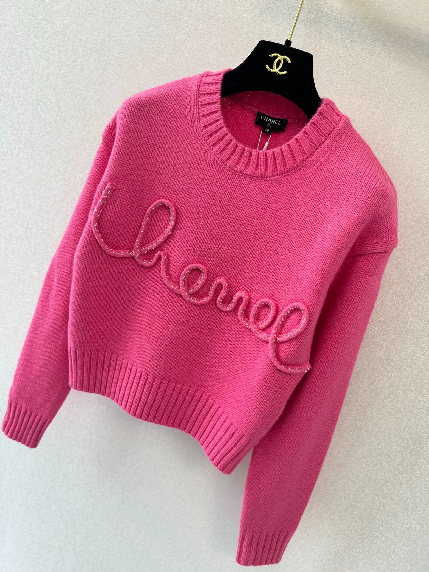 3D letter knitted sweater