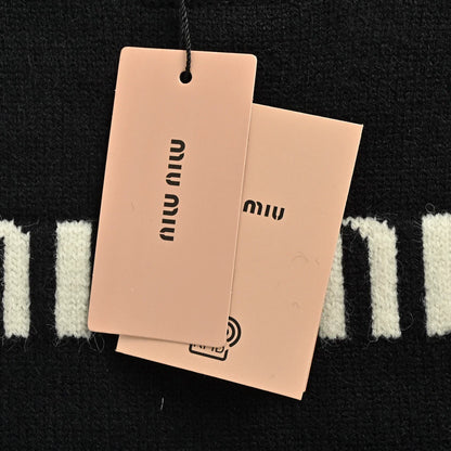 25fw Letter jacquard round neck sweater