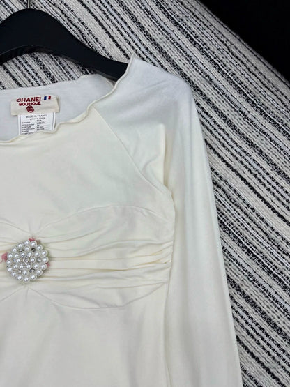 Pearl decoration versatile base shirt