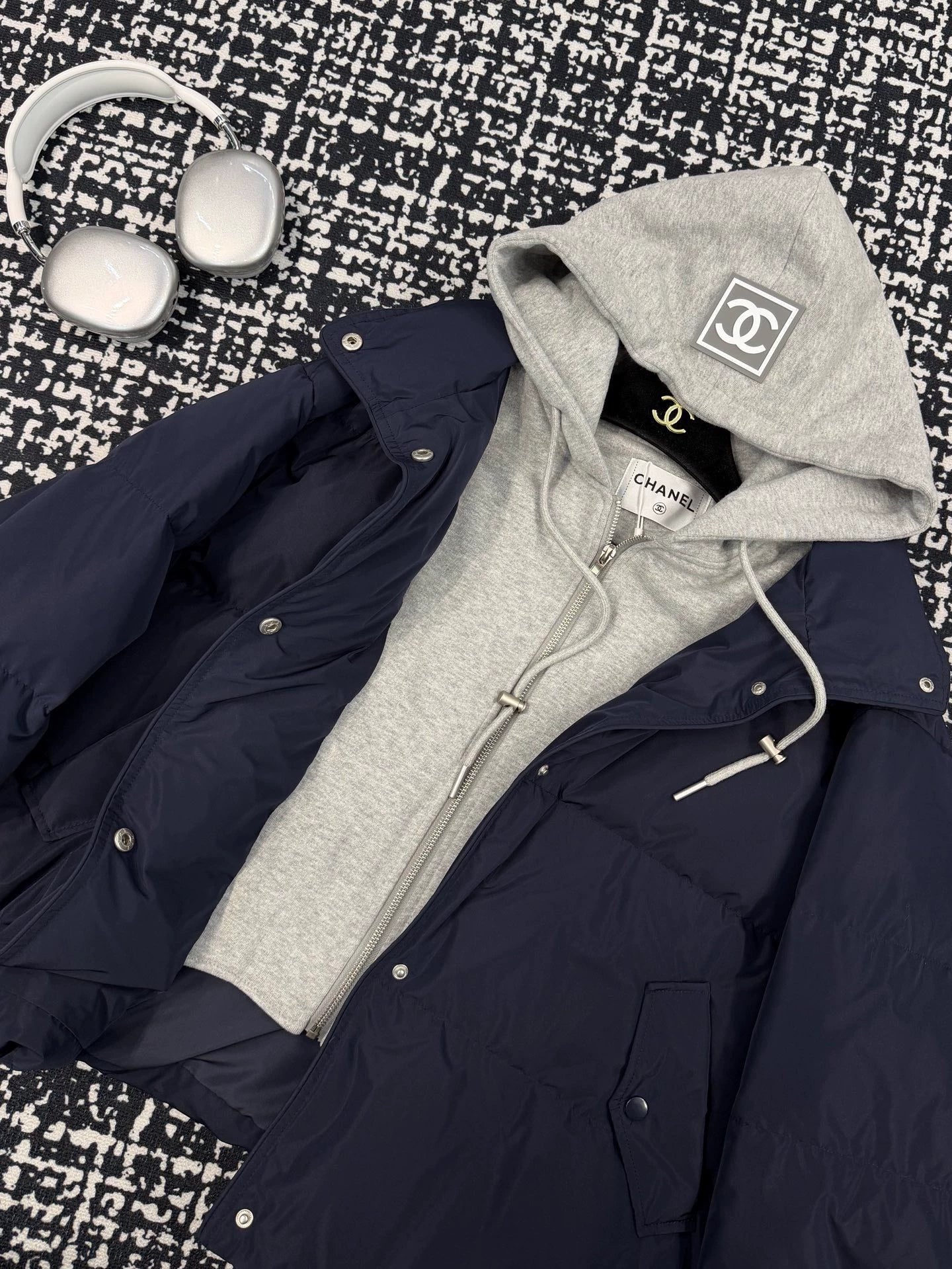 Fake two-piece spliced hoodie, hat, goose down suit