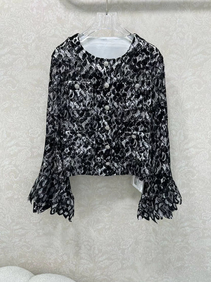 Xiaoxiangfeng lace trumpet long sleeved jacket