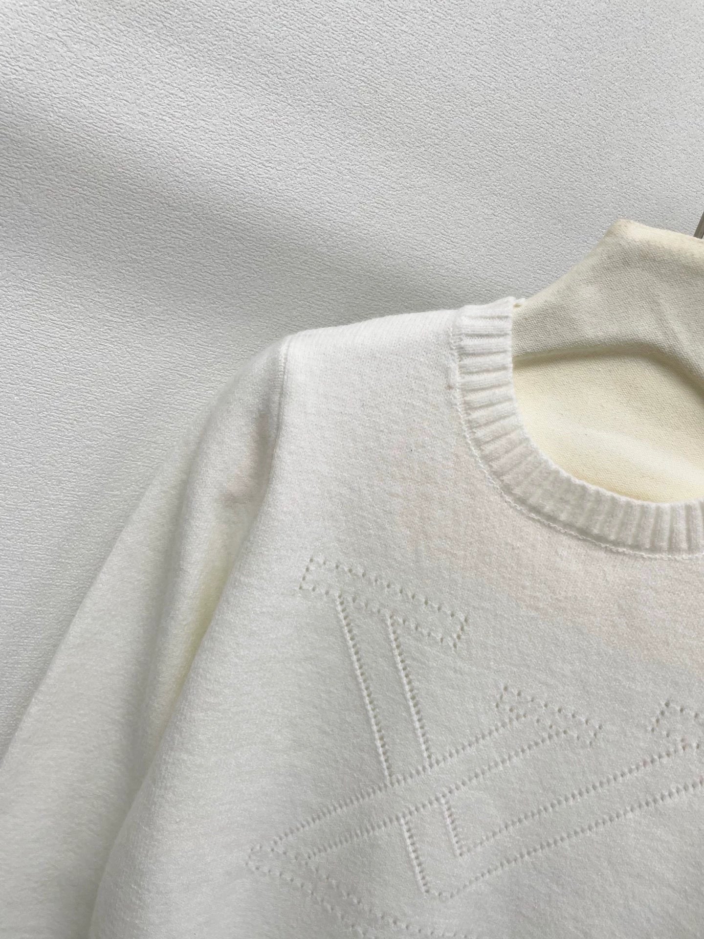 25fw Hollow letter pit striped sweater