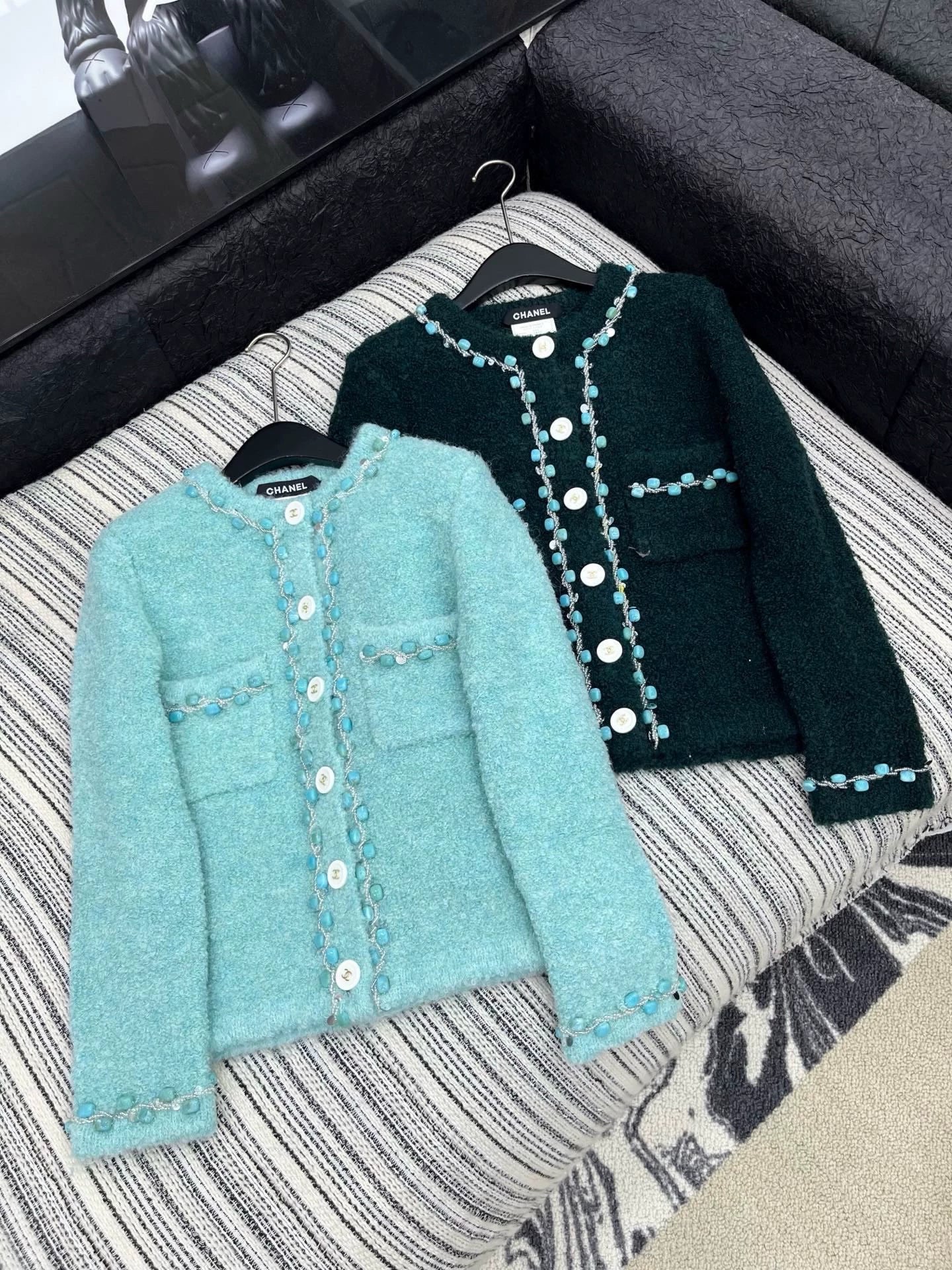 25fw Colorful gemstone decorated round neck jacket