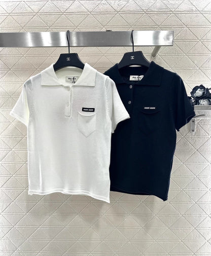 Half-open collar short-sleeved top