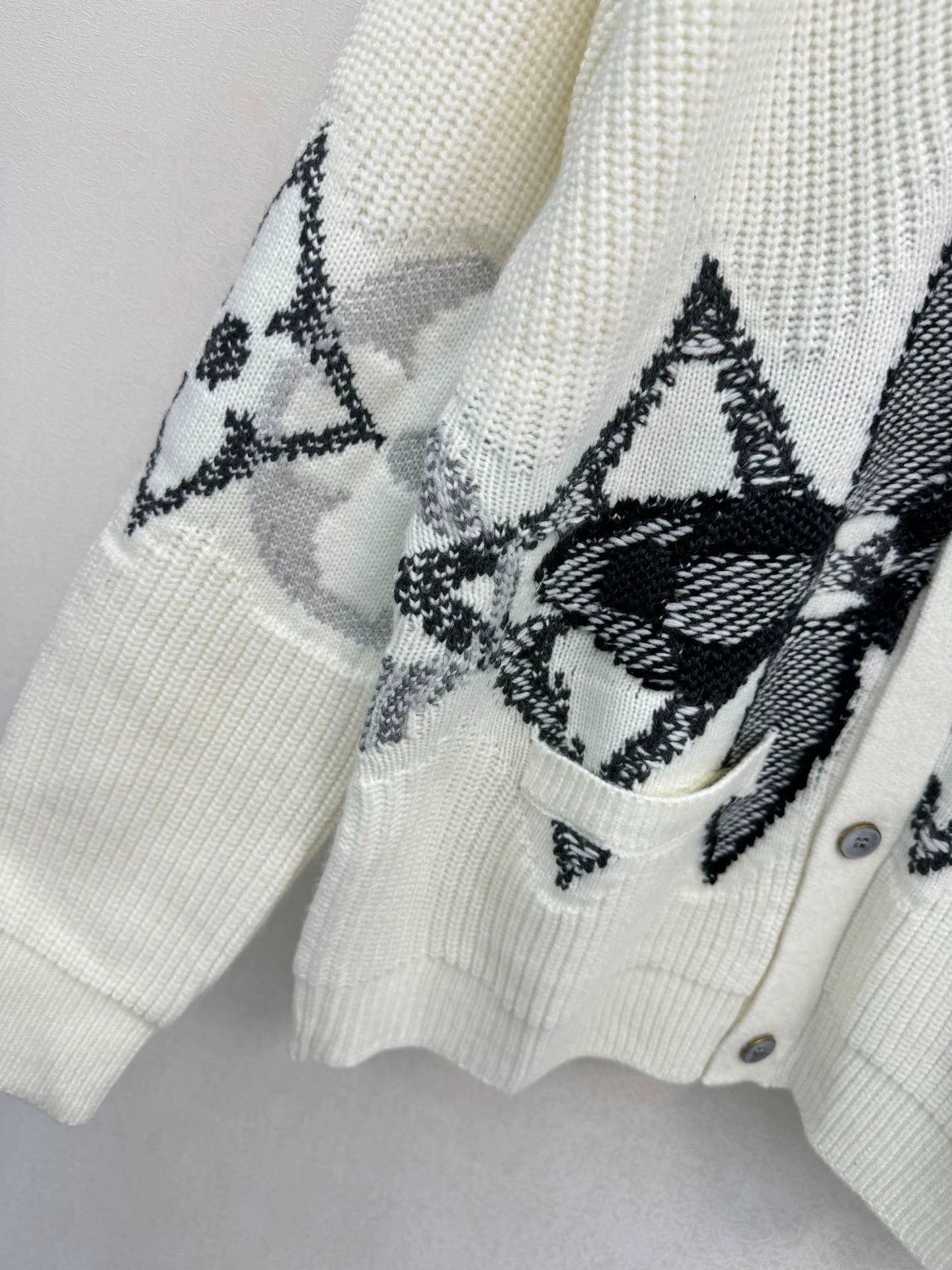 Skiing series knitted cardigan