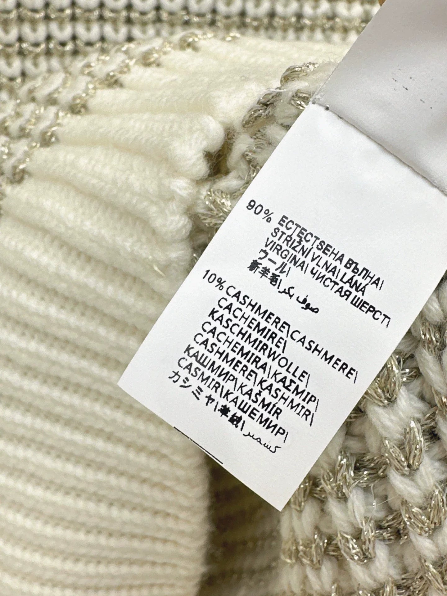 25fw Hand hook hollow ball round neck sweater