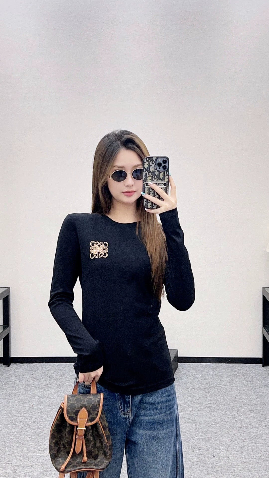 25fw Round neck nail bead long sleeved shirt