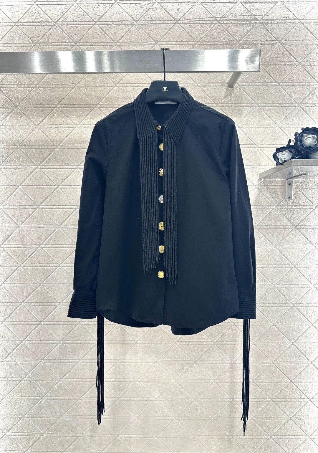 Artistic collar button tassel long sleeved shirt