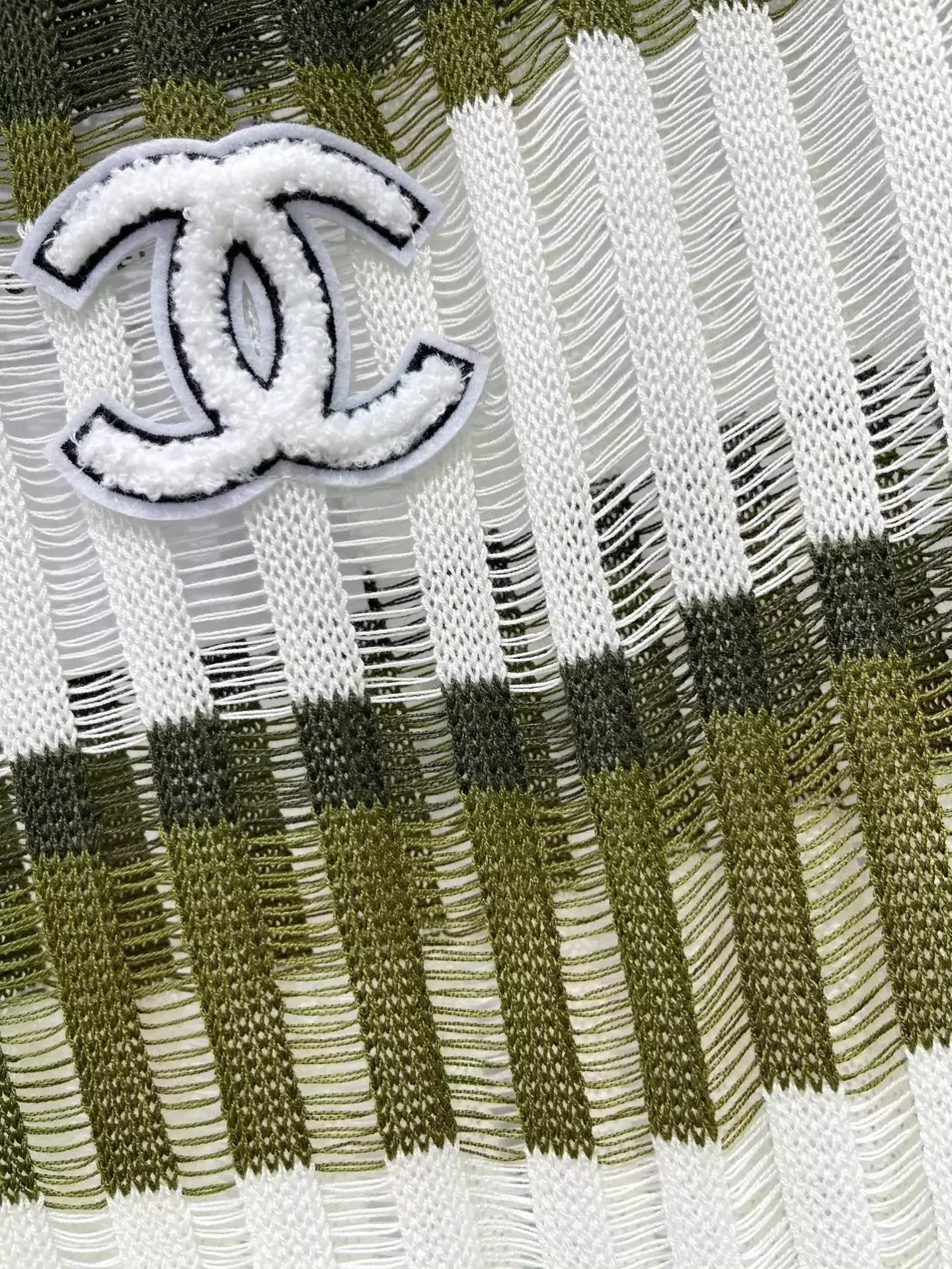 25fw Striped knitted sweater