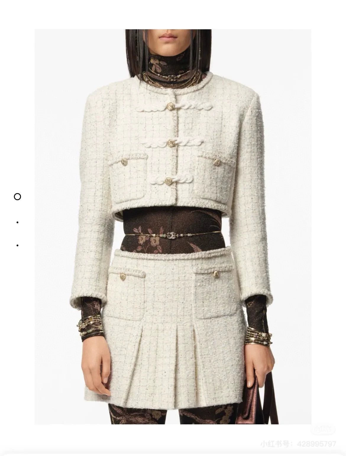 Chinese style buckle set