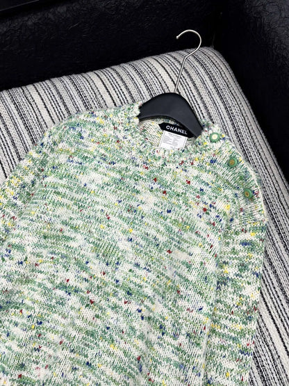 25fw Gemstone buckle pullover sweater