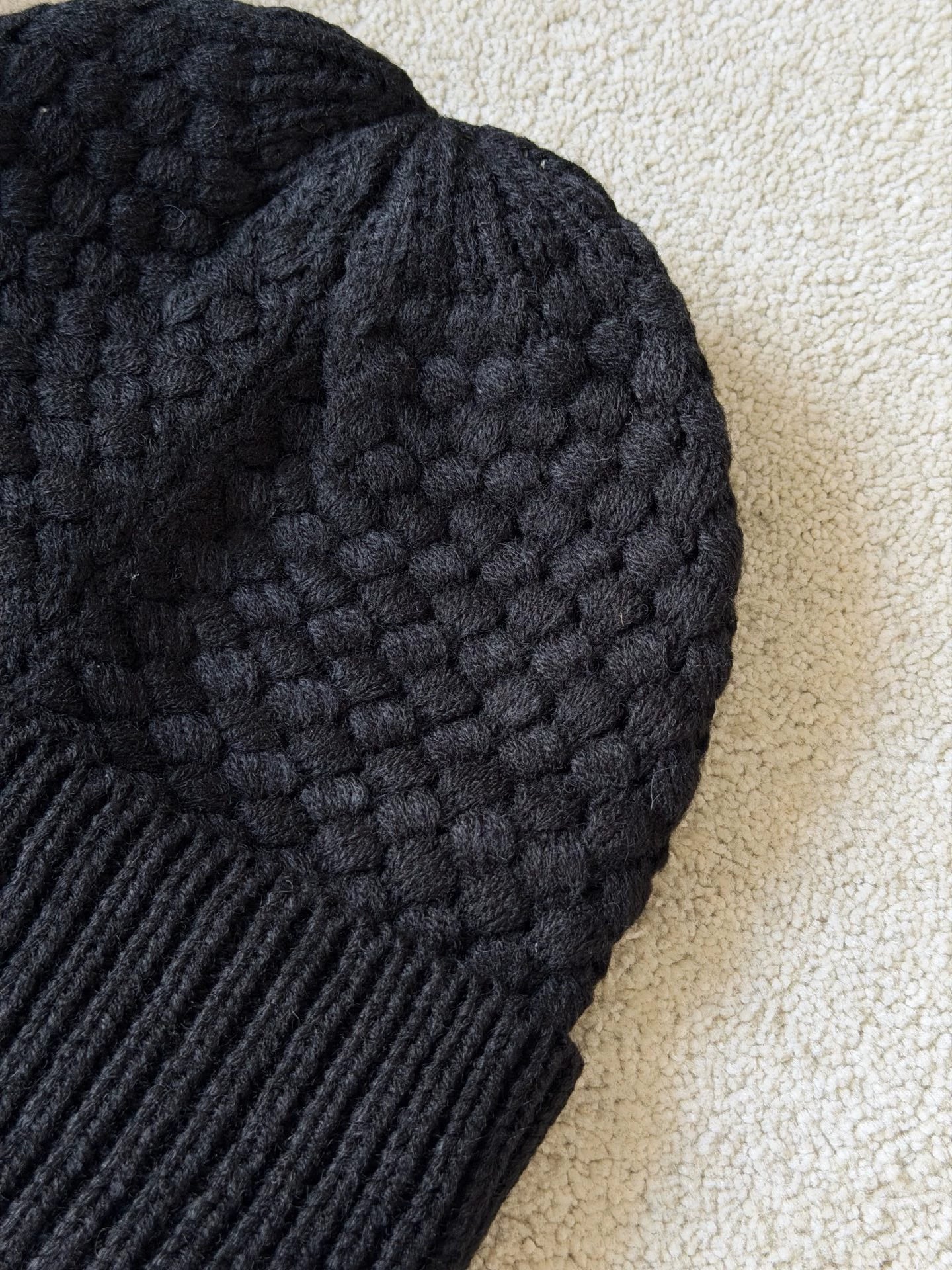 Hook flower double C hat