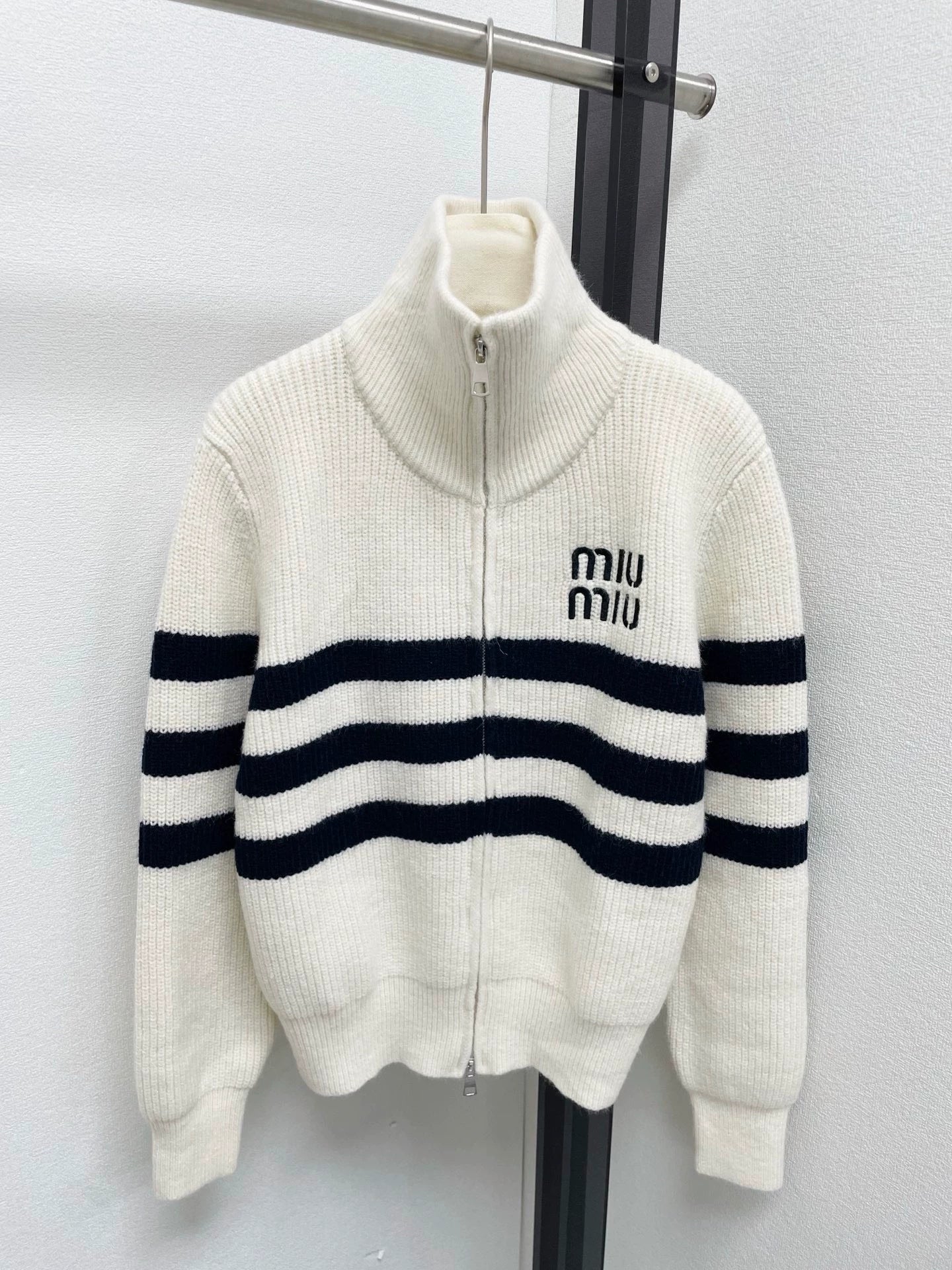 Striped stand up collar knitted cardigan