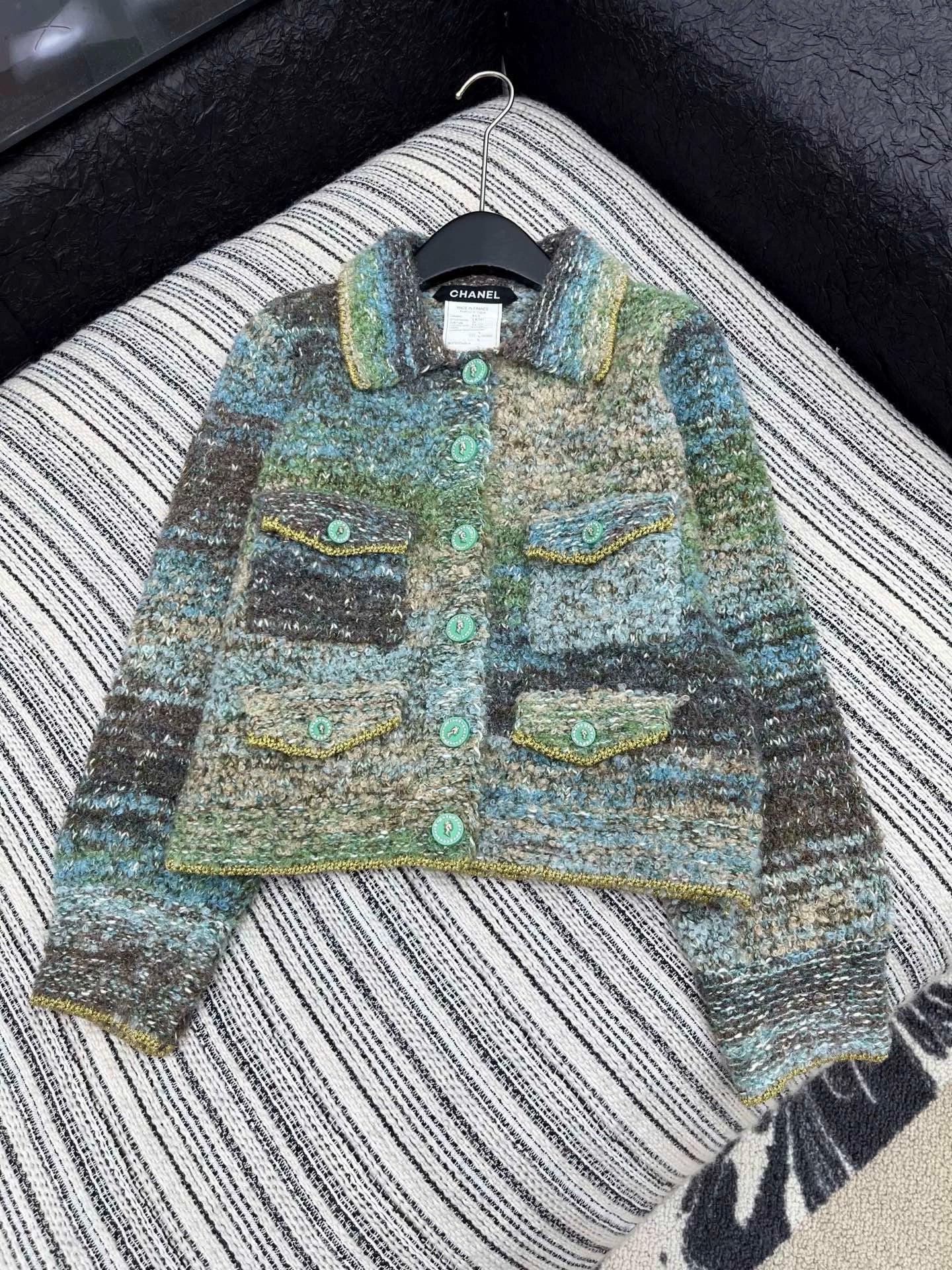 Diamond button lapel jacket