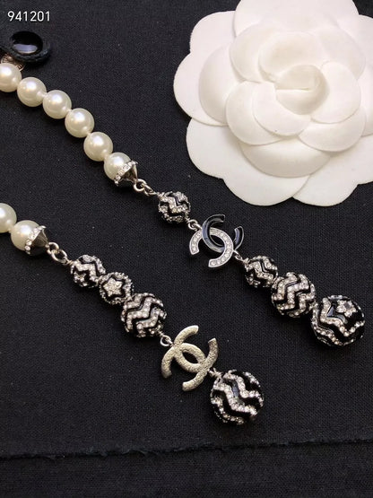 Black and white rhinestone double C pearl sweater chain
