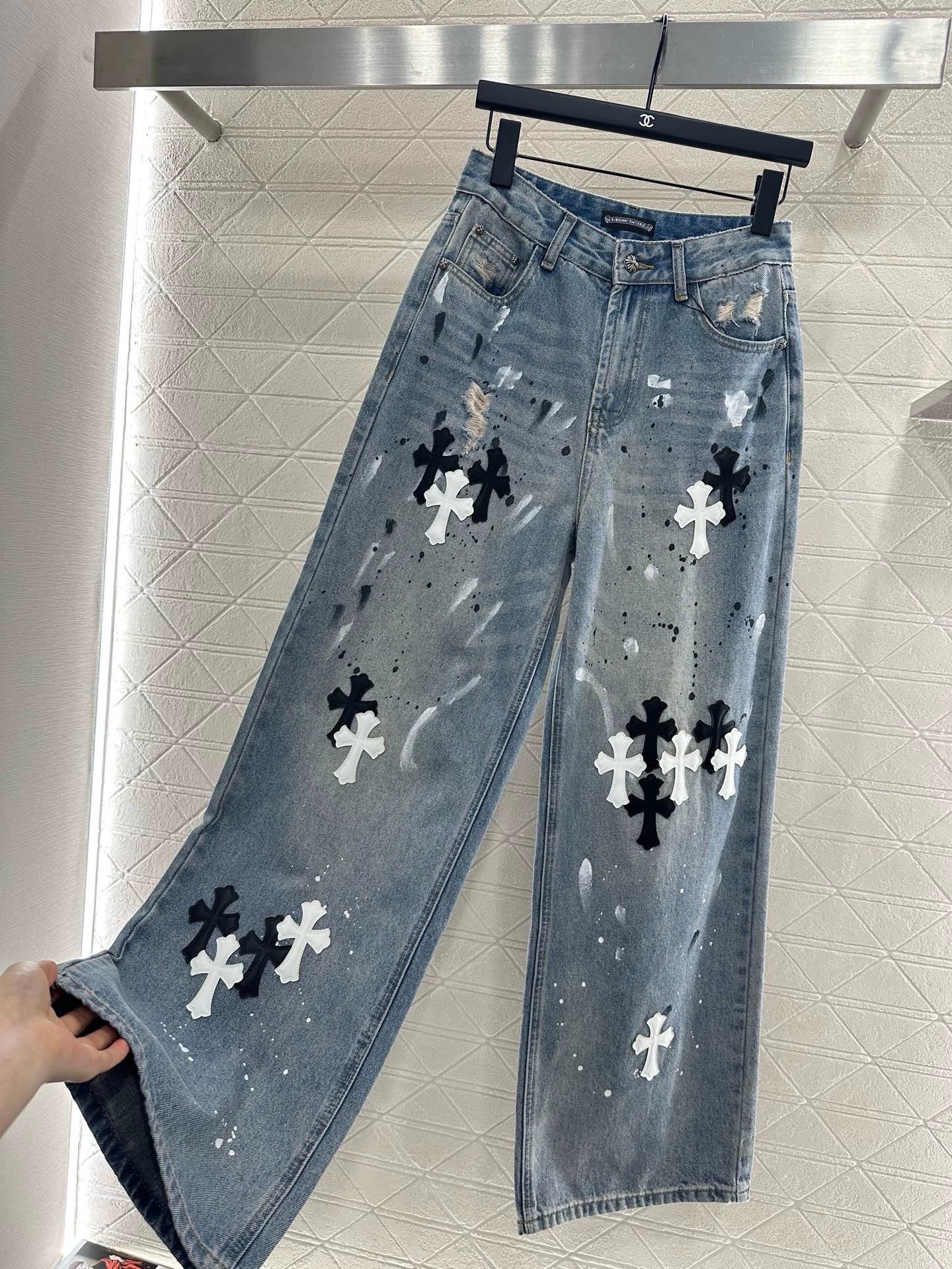 CH 25 new ink-splashed cross logo jeans