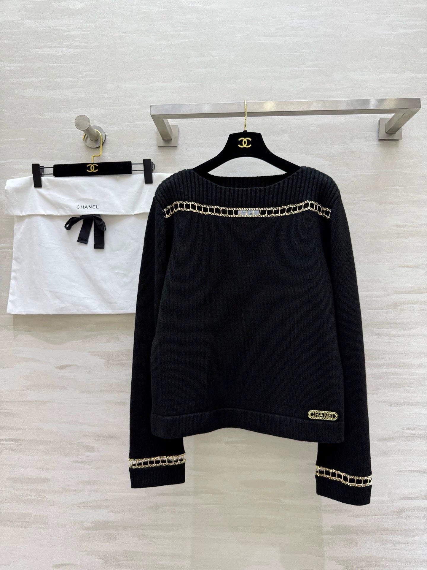 Cashmere chain suspender sweater