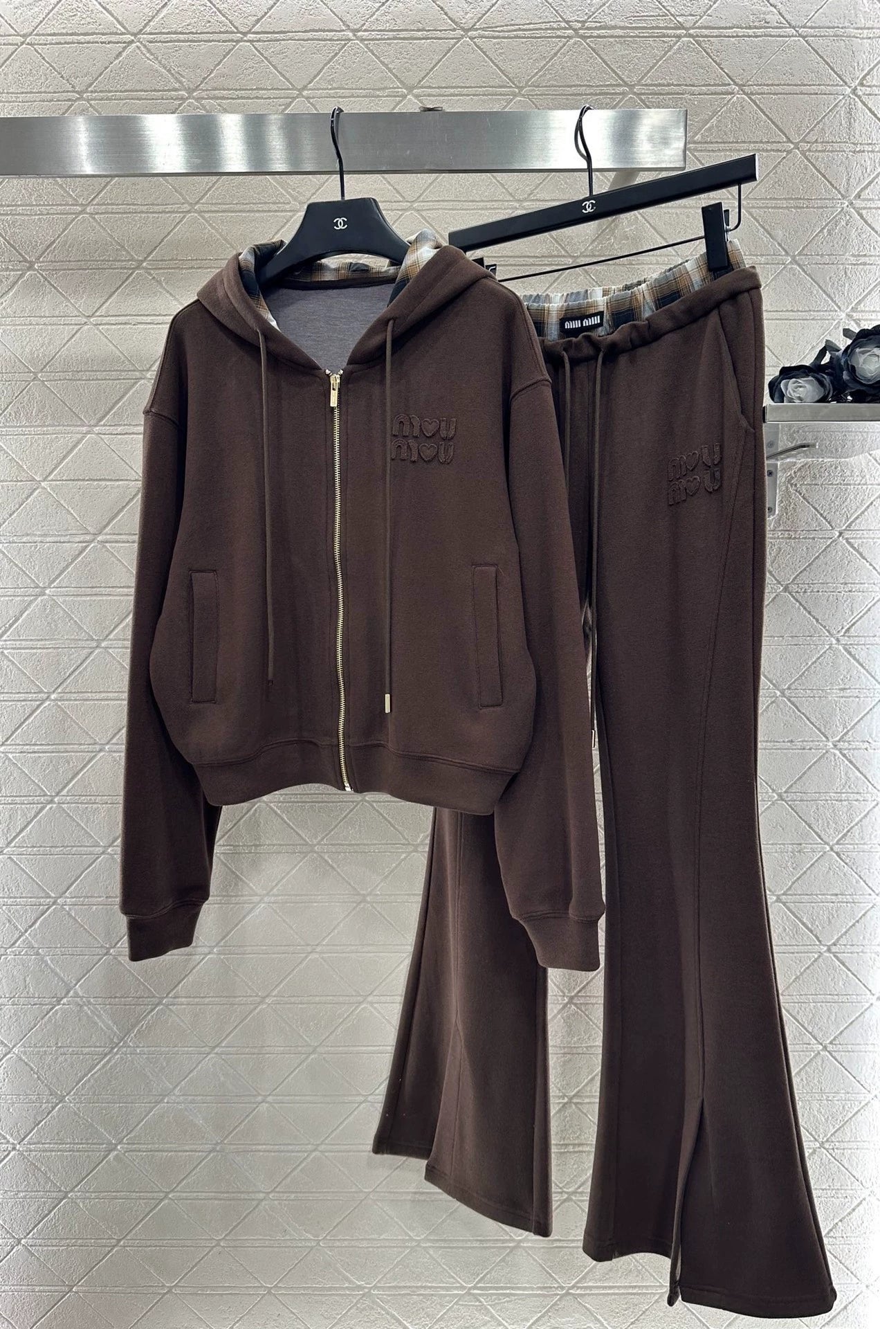 Hooded jacket and pants set