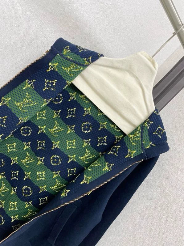 Double sided jacquard zipper hooded jacket