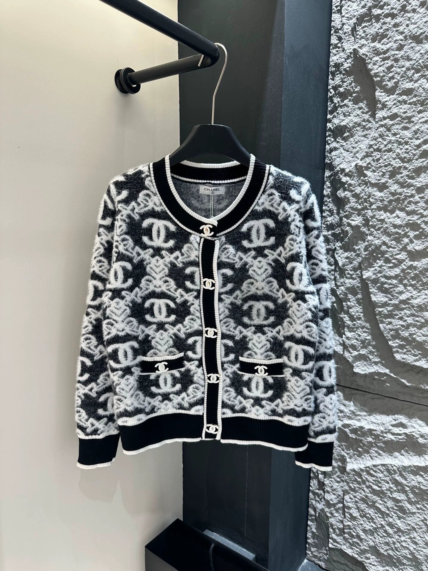 25fw Double C logo embroidered cardigan