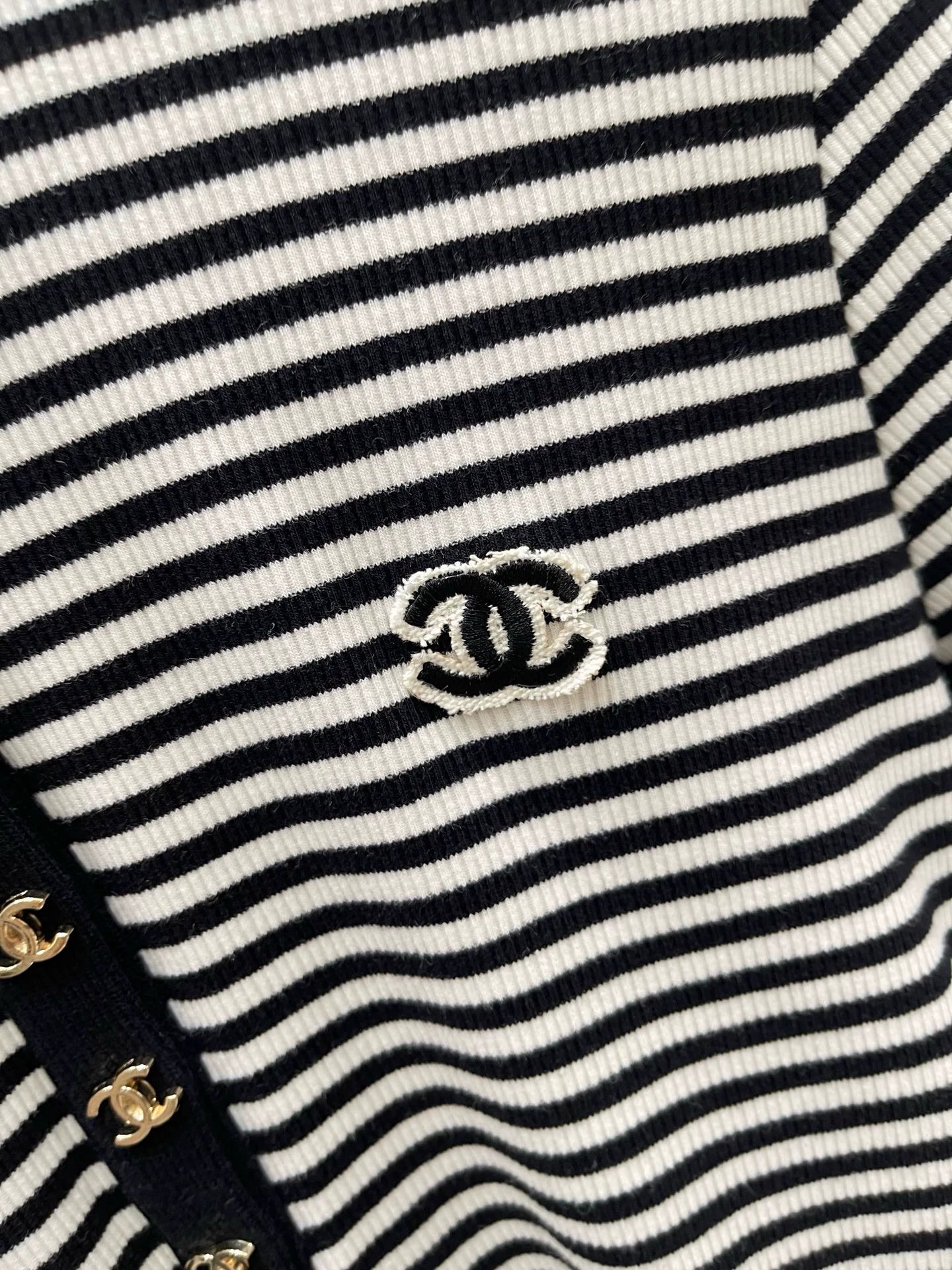 25fw Contrast striped long sleeved knitted sweater (vintage series)