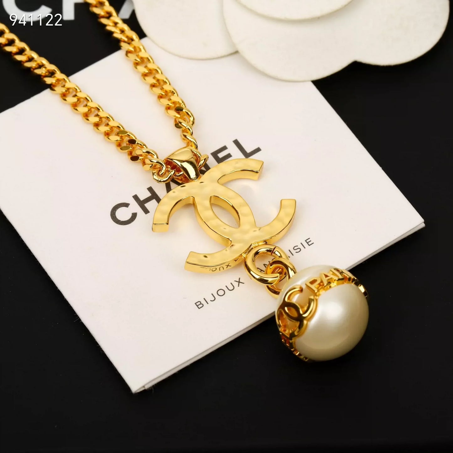 Pearl Bean Letter Double C Necklace
