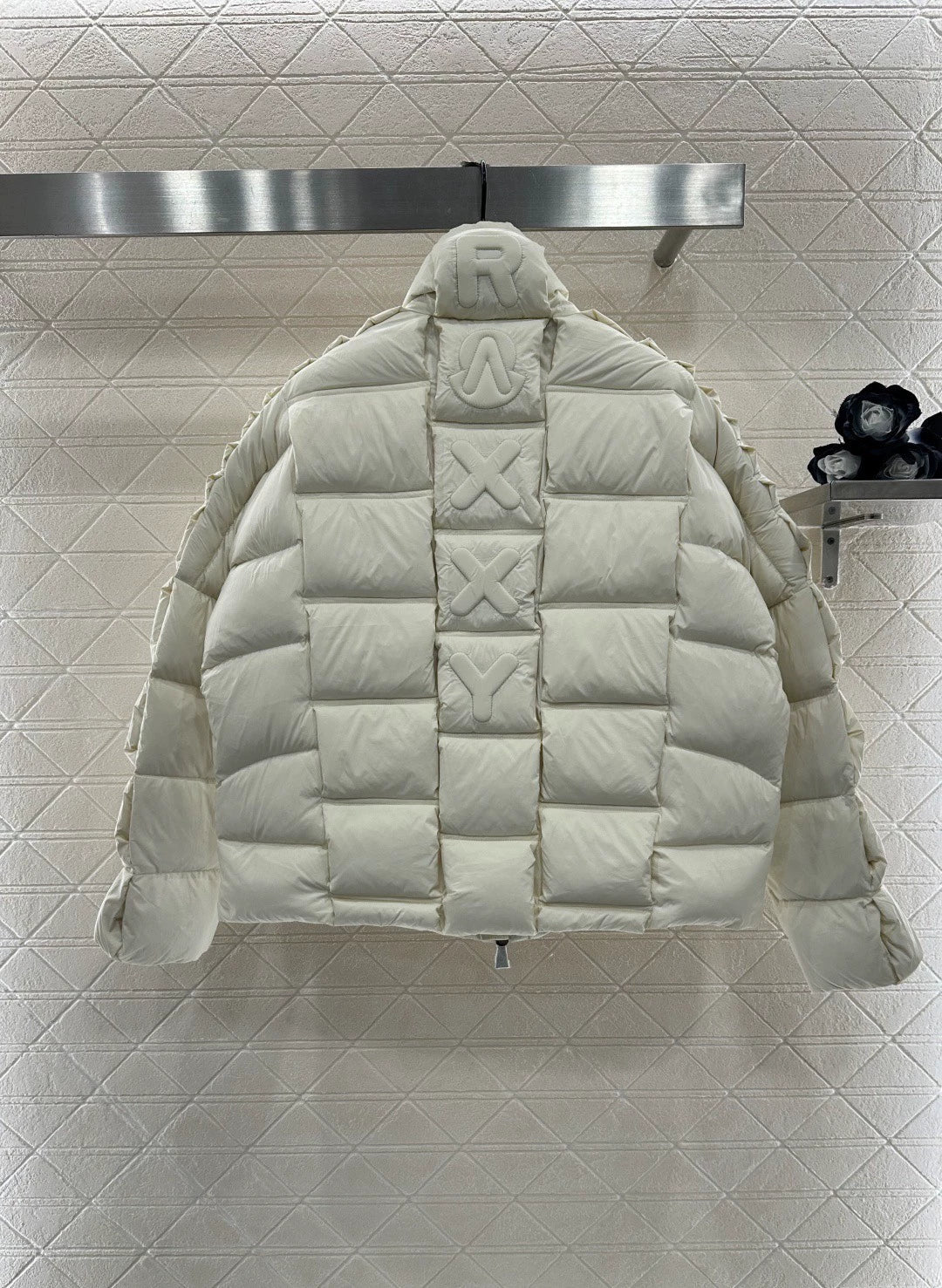 Standing collar down jacket