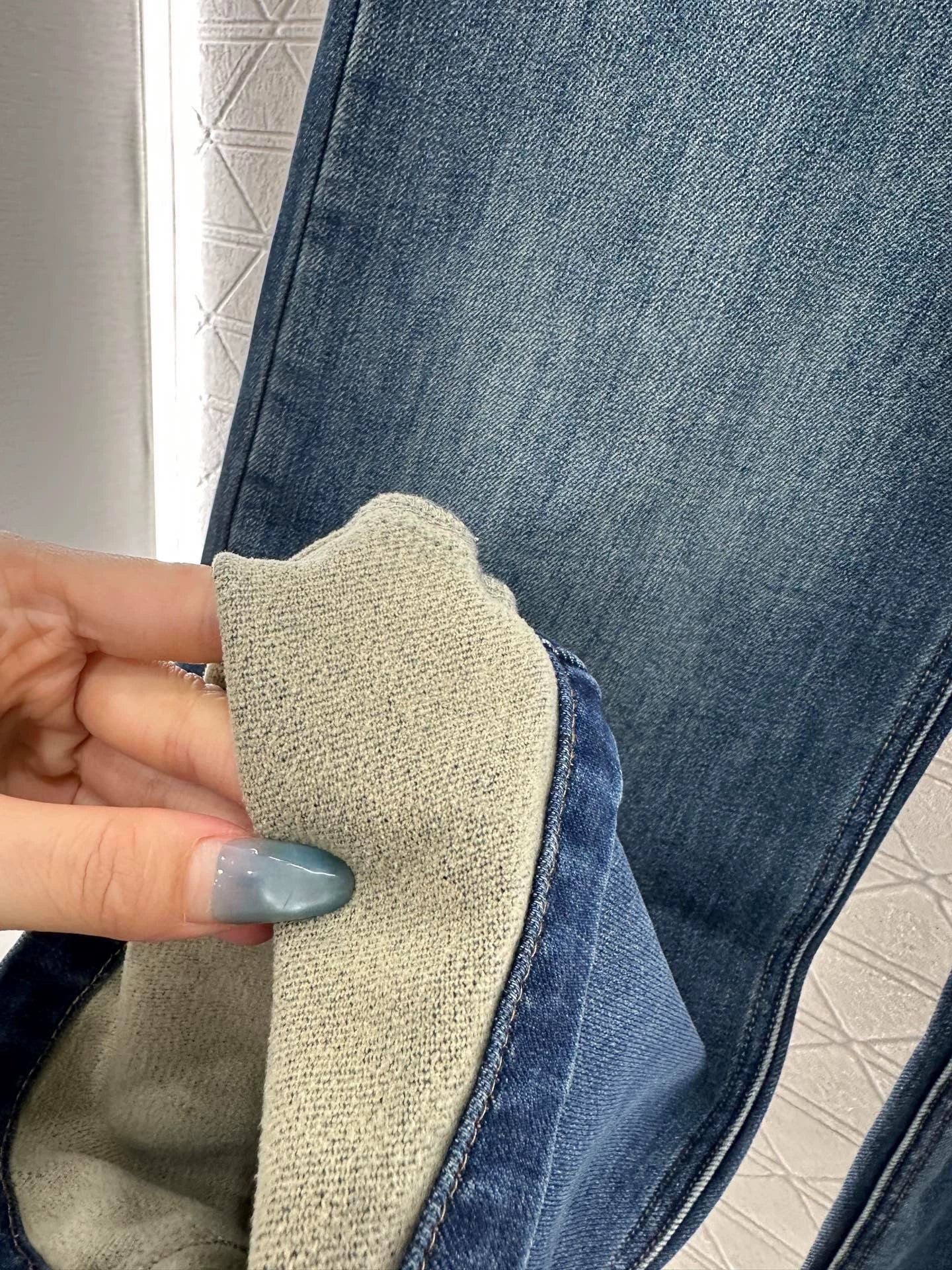 Lingge logo pocket denim straight leg pants