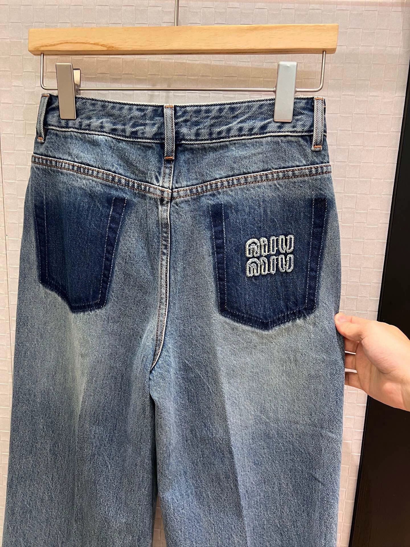 Fake pocket jeans