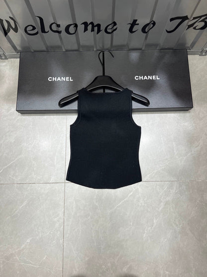 25 Flocked letter vest