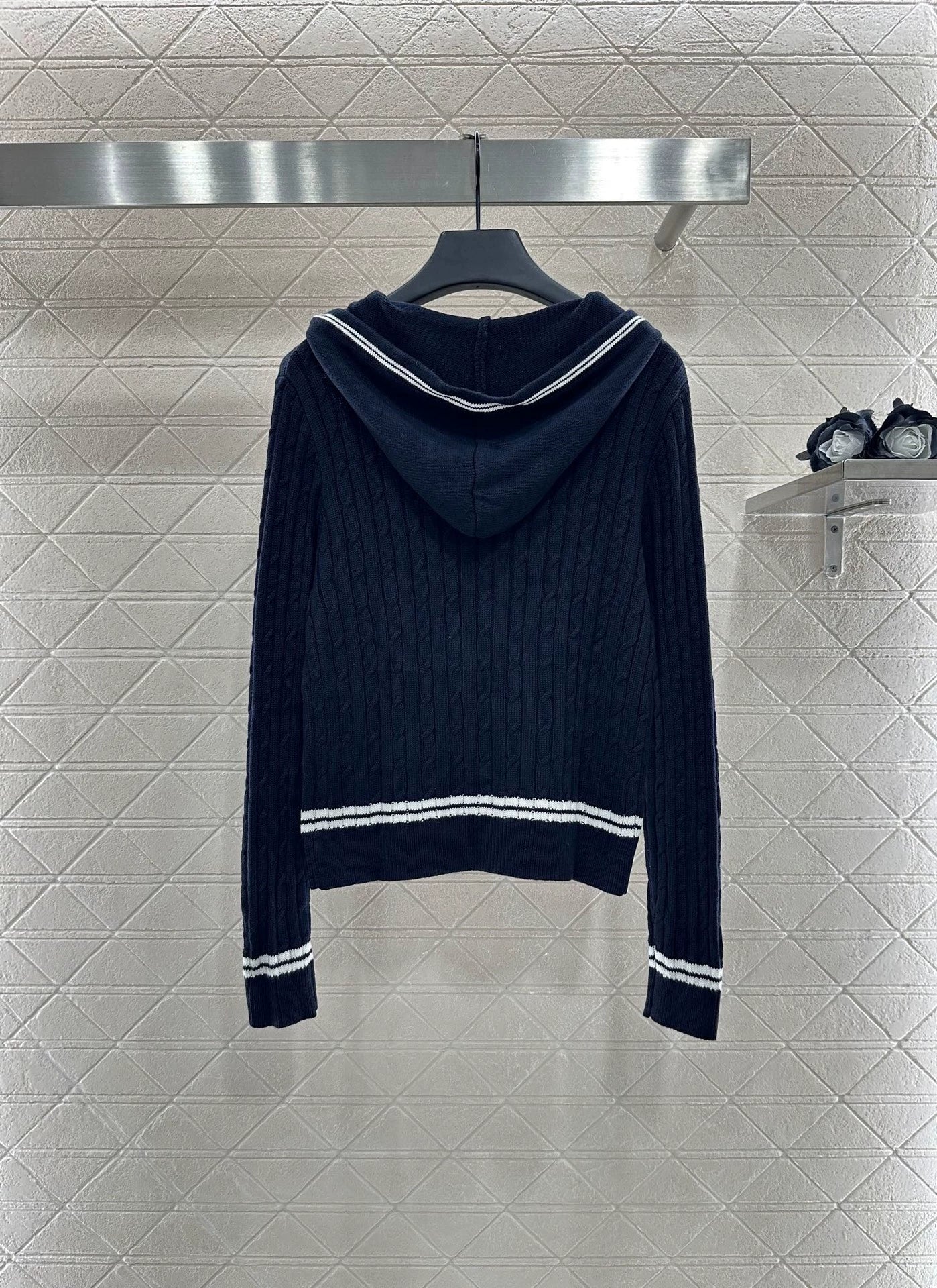 25 Hooded zipper knitted cardigan