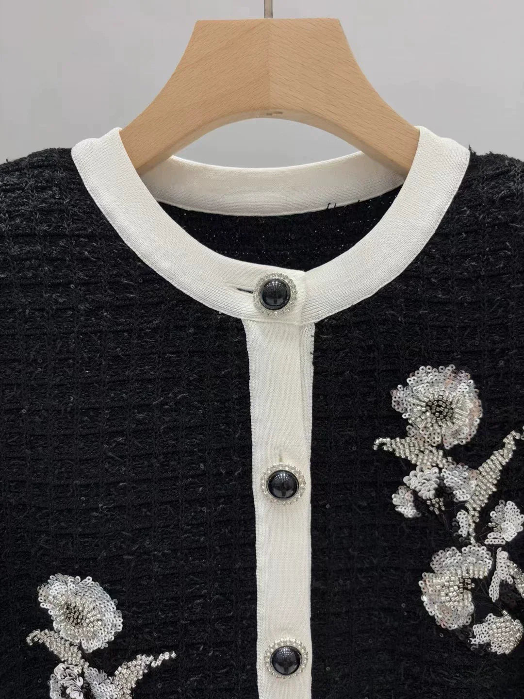 25fw Embroidered sequin knit dress