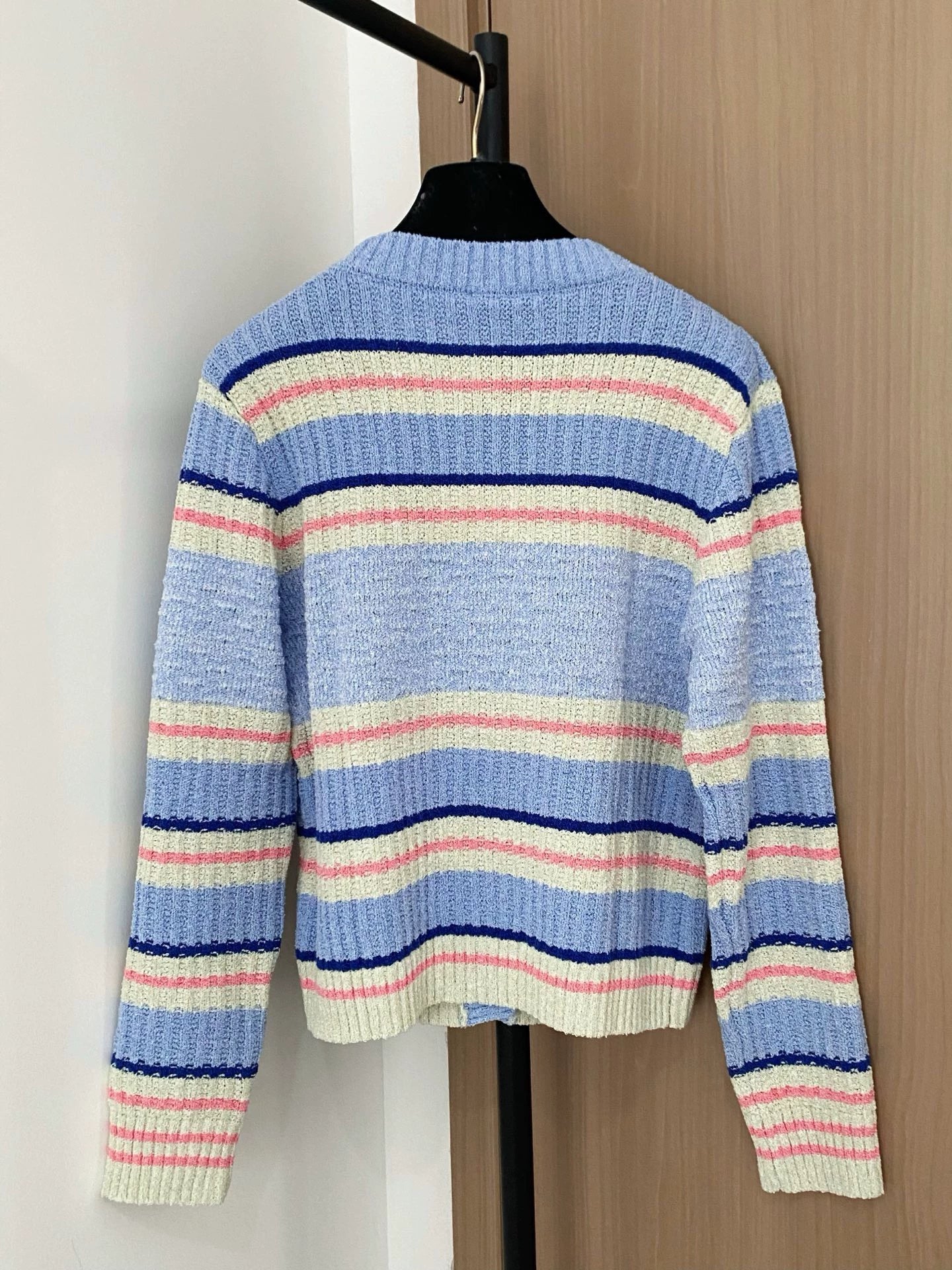 25fw V-neck cardigan