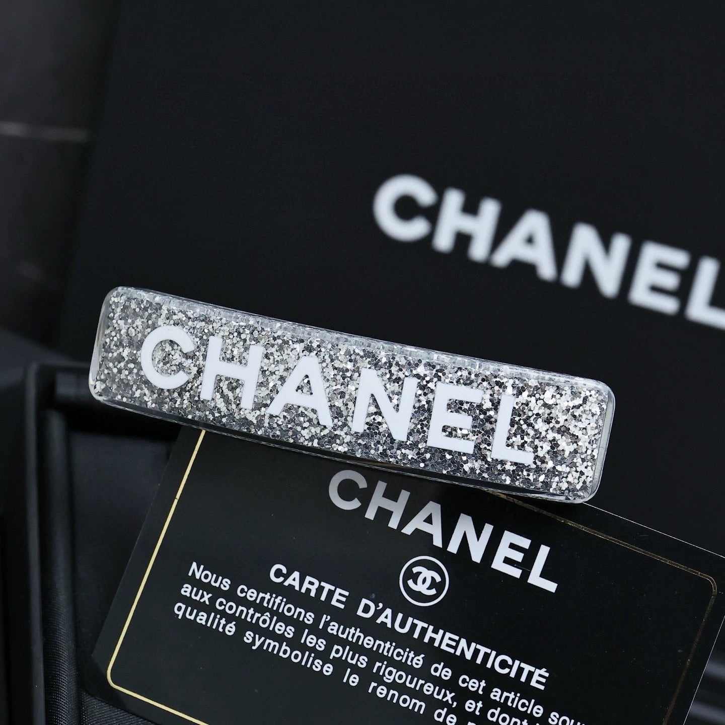 Double C silver glitter hair clip